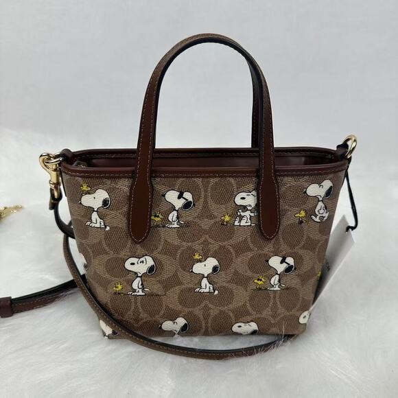 Coach X Peanuts City Mini Tote Bag In Signature Canvas With Snoopy Print CBS83 - Picture 2 of 8